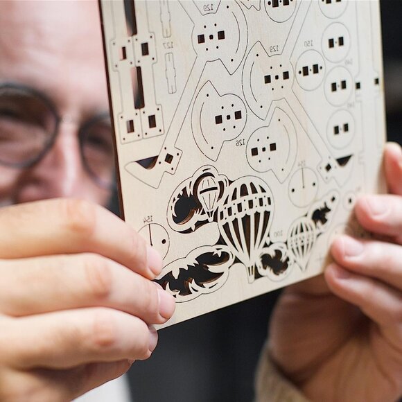 UGEARS Aero Clock 3D Wooden 300+ pcs Puzzle DIY Wood Puzzle Mechanical Kit Wall - Picture 4 of 15